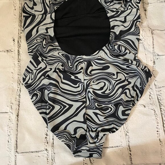 Nike Racerback One Piece Swimsuit L - Picture 9 of 13